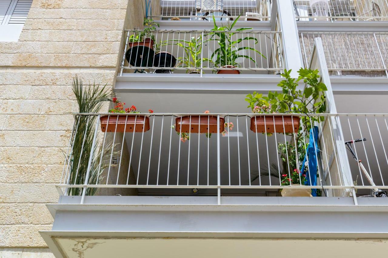 Design & Veranda Next To Mahane Yehuda Market By Feelhome Йерусалим Екстериор снимка
